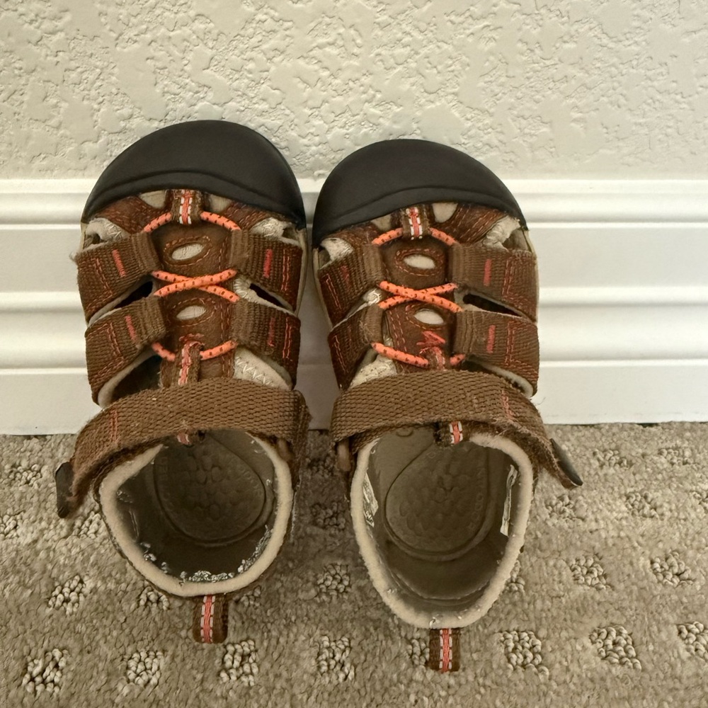 Keen Newport H2, size 6